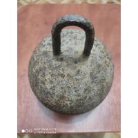 Гиря старая. Внутри шарики.