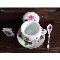 - Комплект ЧАШКА-ЗАВАРНИК БЛЮДЦЕ ЛОЖЕЧКА