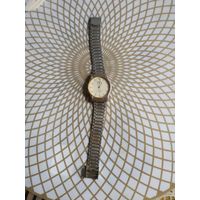 Часы наручные  с браслетом.Состояние на скане. В коллекцию,ремонт,на запчасти.