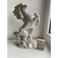 Новогодняя распродажа!!Статуэтка. Конь на дыбах. Фарфор. Полонский завод художественной керамики .Очень редкого окраса (масти)