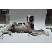 Статуэтка фарфоровая "Собака" 70-80-е годы Польша. Длина 32 см. Высота 12 см.