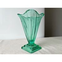 Ваза цветное стекло винтаж 14х8,5см