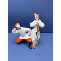 Статуэтка винтажная Танец гопачок, фарфор, роспись, золочение, Полонский завод художественной керамики Полонное ЗХК, СССР, 1970-1990 гг.