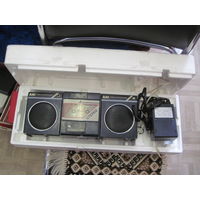 Кассетный стереофонический носимы магнитофон Амфитон МС.