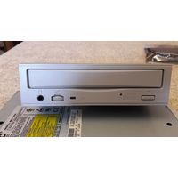 Ретро CD-ROM из 90-х, Panasonic CR-583-B ( сделано для Hewlett Packard)