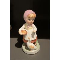 Статуэтка Девочка с гусем  С 1 рубля Англия