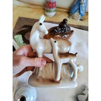 Статуэтка фарфор олениха с оленёнком