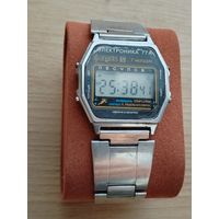 Часы "электроника" 77А. Рабочие. с браслетом.