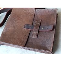 Сумка из натуральной кожи ручной работы.