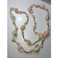 Винтажные Бусы из ракушек .