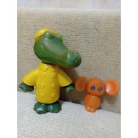 Игрушки крокодил Гена и Чебурашка