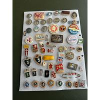 Значки с рубля смотрите много лотов