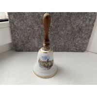 Колокольчик с деревянной ручкой, фарфор, Голландия.