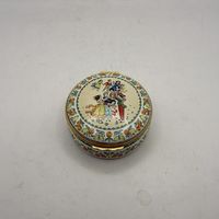 Коллекционная музыкальная шкатулка Англия. 3827