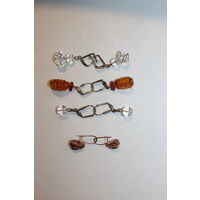 Серьги, 4 пары, стекло, металл, пластик, хорошее состояние.