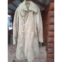 Бекеша,тулуп на реконструкцию РККА.52-3. ВС СССР. В хорошем состоянии, не рваная, не вонючая. Отлично на рекон, охоту, рыбалку.