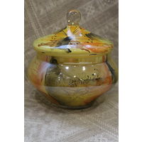 Шикарная крюшонница с крышкой очень необычная и красивая