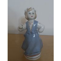 Девочка.Латышский танец.Рига.