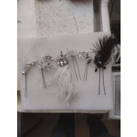 Серьга и заколки.