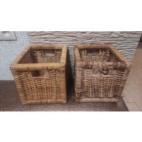 Плетеный короб 2 шт. в наличии. Один в отличном состоянии, другой чуть хуже, расплелись ручки, можно легко подправить. Очень прочные, добротные, размер 25 на 23 см, высота 23 см. Продаю только парой.