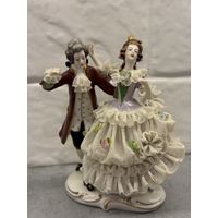 Статуэтка Дама с кавалером. Первый танец. Кружевной фарфор. Распродажа коллекции!!!