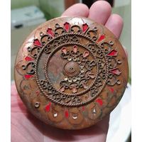 Шкатулка лотунь