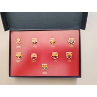Коллекционный набор значков-эмблем FC Barcelona. 9 эмблем (1899–2002г.), Состояние новое.