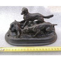 Охота на куропатку. Чернильница. Касли, СССР, 1982 год. Чугунное литьё.
