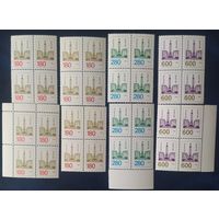 Беларусь 1995 8кв. блока, разновидность цвет номинала 180 всех кв. и цв. изображения , в УФО разный цвет бумаги с обратной стороны .