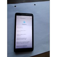 Телефон ZTE Blade A31 Lite, в отличном состоянии, хорошая простая звонилка на 2 sim карты. Есть пара царапин, смотреть фото, в остальном экран как глянец. Батарею держит долго, на сутки точно хватает.