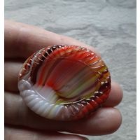 Винтажная брошь из глушенного стекла. Чехословакия.