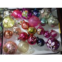 Ёлочные игрушки - Шары с рисунками 23 штук  без повторов . СССР