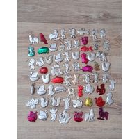 Ёлочные игрушки. Пластик.