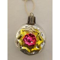 ЕЛОЧНАЯ ИГРУШКА из СССР. 2 шт.  цена за лот.  лот не разбивается.