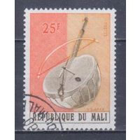 [1184] Мали 1973. Культура.Музыка.Инструменты.25фр. Гашеная марка.