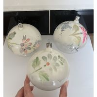 Елочные игрушки шар роспись цена за все К.1