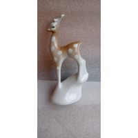 КОЛЛЕКЦИОННАЯ ФАРФОРОВАЯ СТАТУЭТКА  ОЛЕНЁНОК МИНСК МФФЗ ОРИГИНАЛ  .  Распродажа Коллекции !!! . Экспресс  Аукцион с рубля без МПЦ   .Много лотов в продаже .