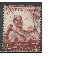 Египет. Рабочий с мотыгой. 1953г. Mi#395.