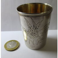 Серебряная стопка, 50 мл. Внутренняя позолота. Клеймо АПК, 875 проба: 50-ые годы. Высота: 58 мм. Вес: 36.6 гр. Хорошее состояние.