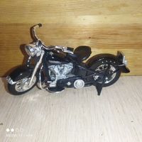 Модели мотоциклов Харлей.1:18.