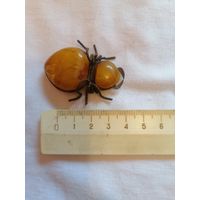 Брошь СССР янтарь старая