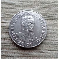 Werty71 Уругвай 500 песо 1989  Хосе Хервасио Артигас