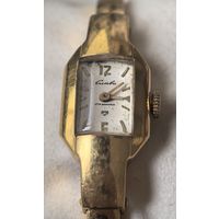 Часы СЛАВА. с браслетом типа.. КРАБ. женские  позолоченные. Au20. СССР . (Часы на ходу)