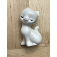 Статуэтка из тонкого фарфора котик