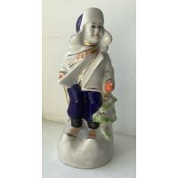 Фарфоровая статуэтка МАЛЬЧИК НА ЛЫЖАХ,ЗХК Полонное,Раннее клеймо!1953-1957гг.