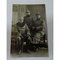 Фото немецких солдат до 1917 г. 1- мировая война. Фотоателье в Варшаве. Размер 8.5-13.5 см.