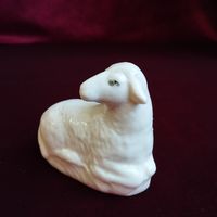 Статуэтка фарфоровая Овечка, ЛФЗ. СССР