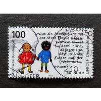 Марка Германия 1993 год 40 лет Германскому комитету ЮНИСЕФ