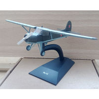 Модель самолета Як-12