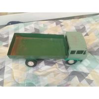 Железная машинка